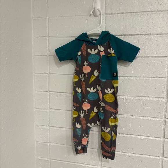 Rags to raches root vegetables hooded romper - Picture 1 of 3